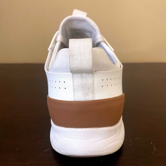 Steve Madden Mens White Tan Perforated Low Top Lifestyle Sneakers Size 11.5M - Picture 6 of 9